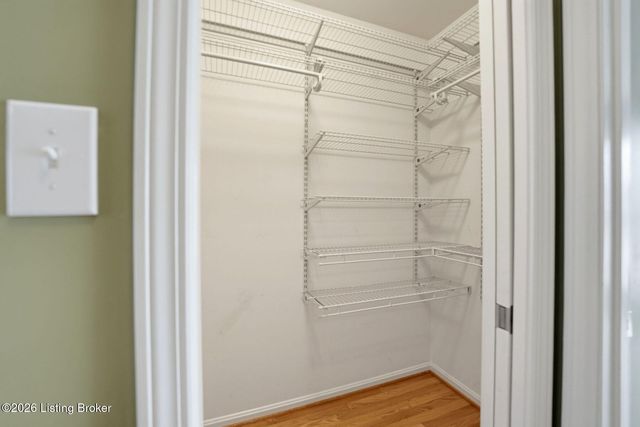 4539 Cherry Forest Cir, Louisville, KY 40245