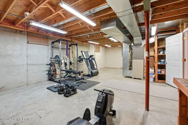 4539 Cherry Forest Cir, Louisville, KY 40245