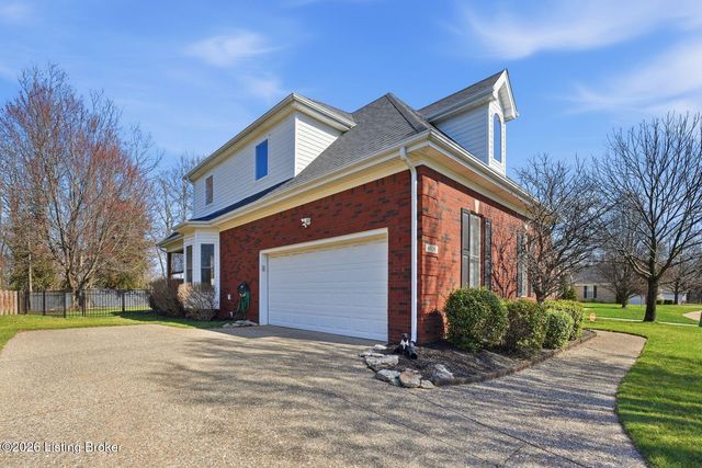 4539 Cherry Forest Cir, Louisville, KY 40245