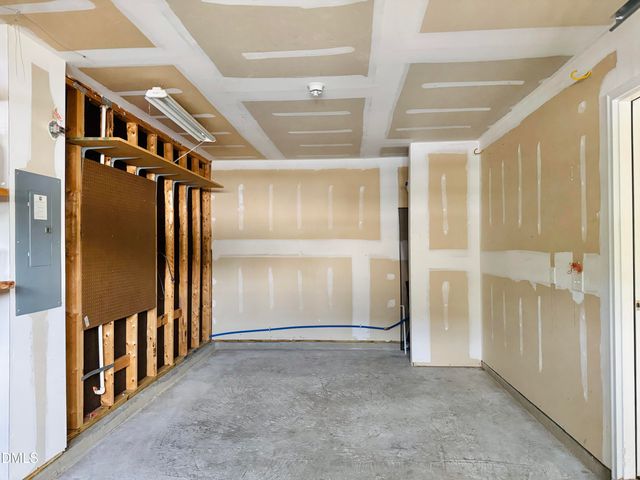 208 Knightwood Drive, Durham, NC 27703