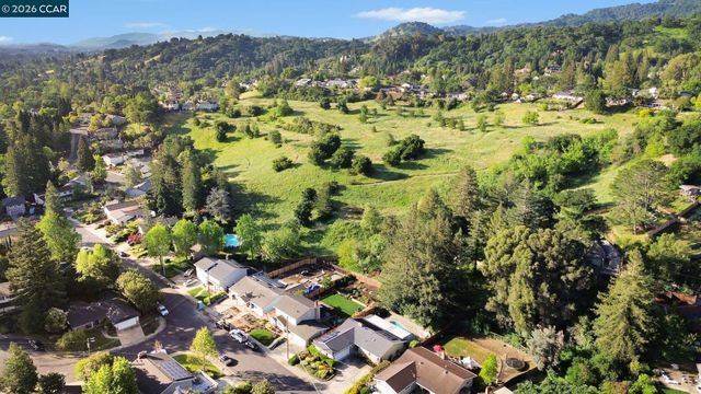 236 Appalachian Dr, Martinez, CA 94553