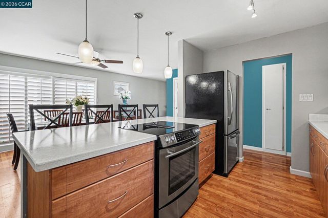 236 Appalachian Dr, Martinez, CA 94553