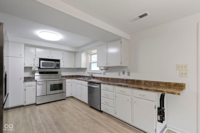 84 Bennett Road, Carmel, IN 46032