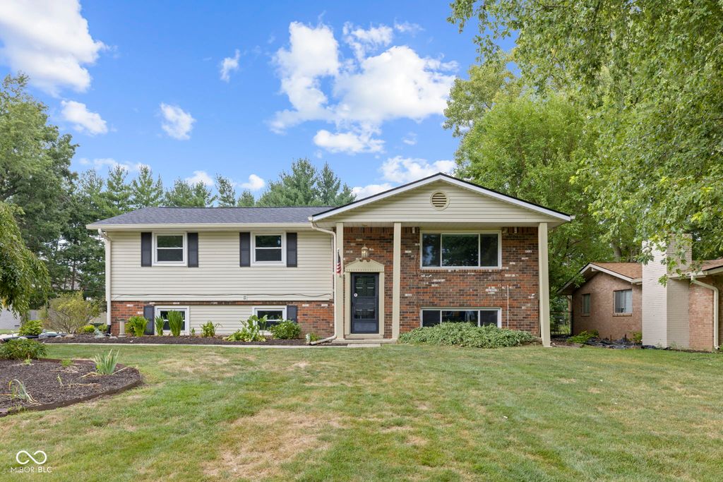 84 Bennett Road, Carmel, IN 46032