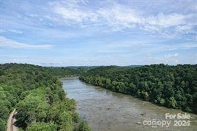 2 River Run 1R, Asheville, NC 28804