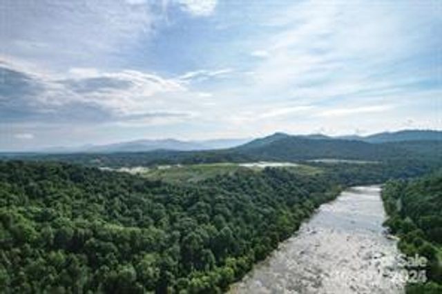 2 River Run 1R, Asheville, NC 28804