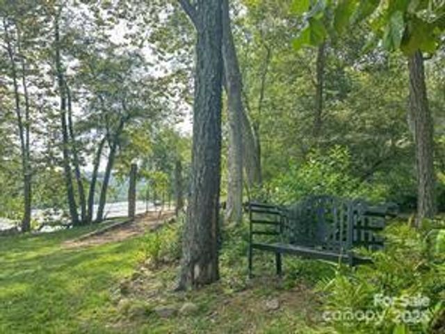 2 River Run 1R, Asheville, NC 28804
