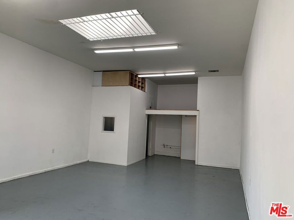 3054 Virginia Road, Los Angeles, CA 90016 — photo 2