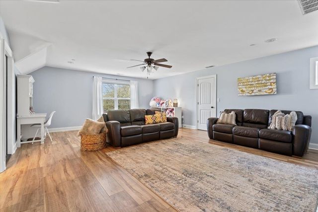 210 POPLAR ACRES RD, Piperton, TN 38017