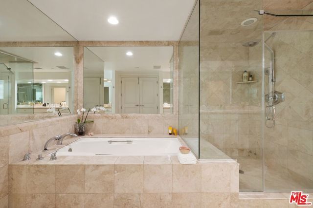 951 Ocean Avenue 102, Santa Monica, CA 90403