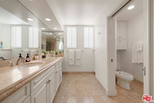 951 Ocean Avenue 102, Santa Monica, CA 90403
