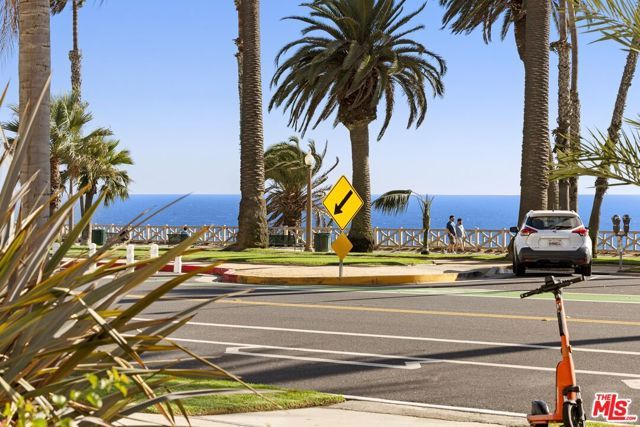 951 Ocean Avenue 102, Santa Monica, CA 90403