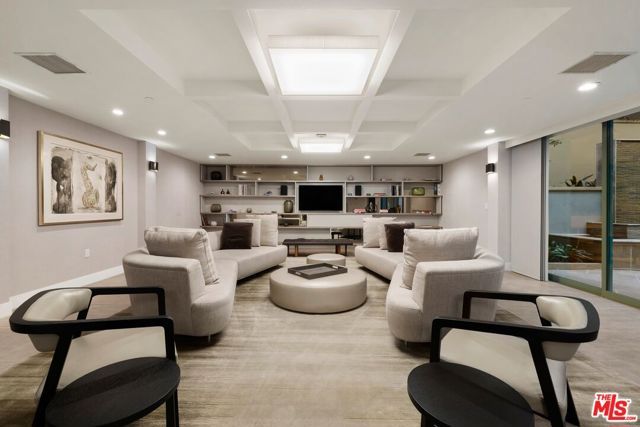 951 Ocean Avenue 102, Santa Monica, CA 90403