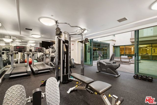 951 Ocean Avenue 102, Santa Monica, CA 90403