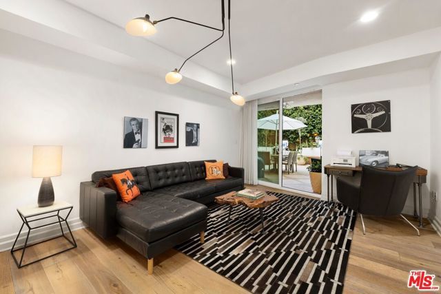 951 Ocean Avenue 102, Santa Monica, CA 90403