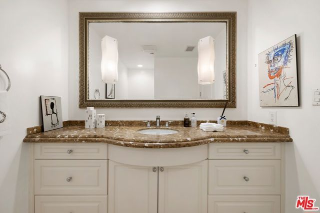 951 Ocean Avenue 102, Santa Monica, CA 90403