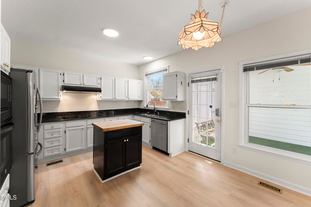 107 Crestpoint Court, Cary, NC 27513