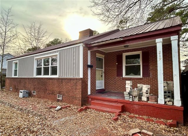 219 N Wright Street, Raeford, NC 28376