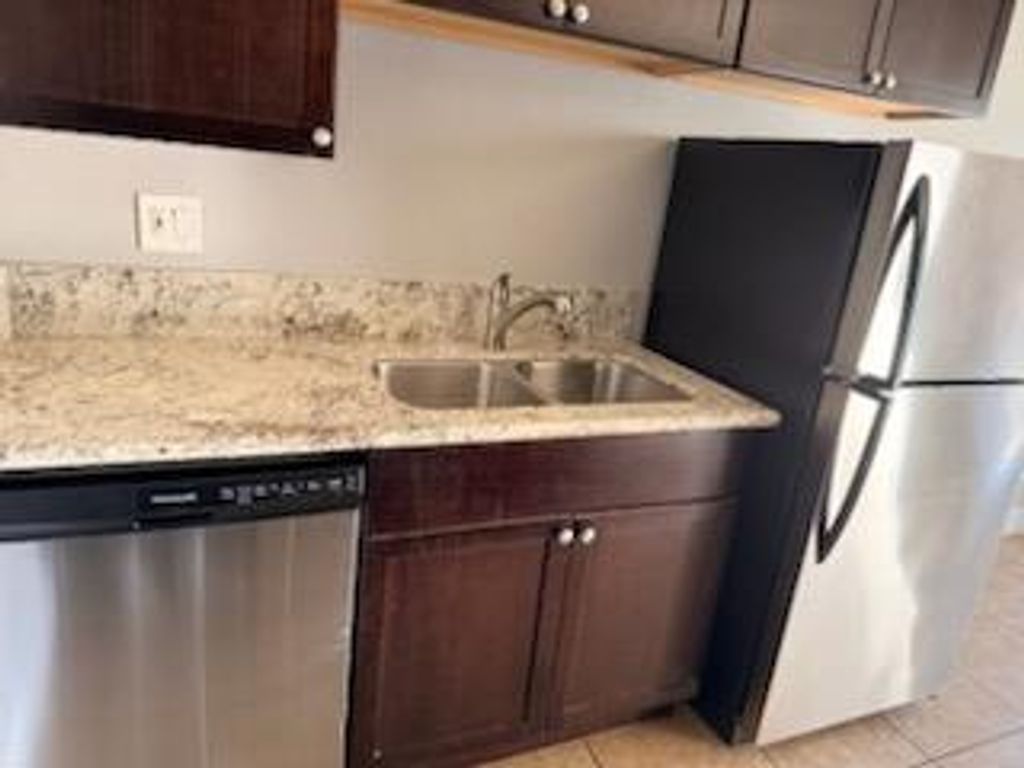 Image 10 of property listing at 303 E Bullard Avenue # 151, Fresno, CA 93710