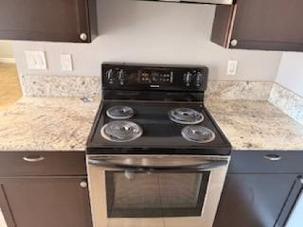 Image 8 of property listing at 303 E Bullard Avenue # 151, Fresno, CA 93710