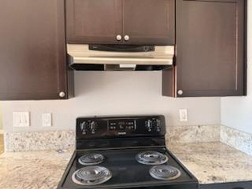 Image 9 of property listing at 303 E Bullard Avenue # 151, Fresno, CA 93710