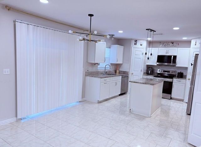 5764 ROYAL HILLS CIRCLE, Winter Haven, FL 33881