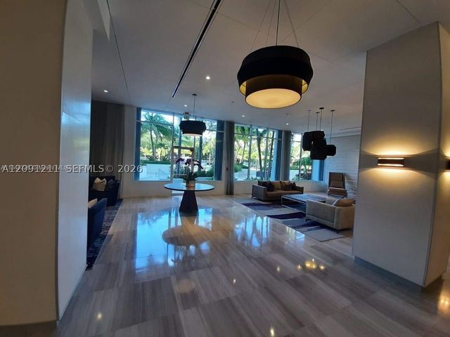 100 Bayview Dr 521, Sunny Isles Beach, FL 33160