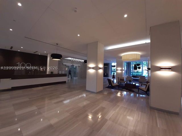 100 Bayview Dr 521, Sunny Isles Beach, FL 33160
