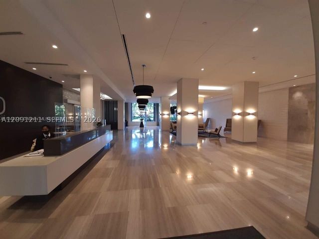 100 Bayview Dr 521, Sunny Isles Beach, FL 33160