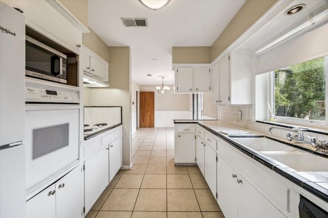 1727 Salford Drive, Houston, TX 77008