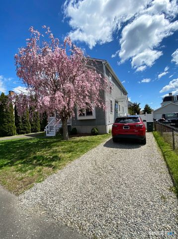 41 Calderwood Court, Bridgeport, CT 06605