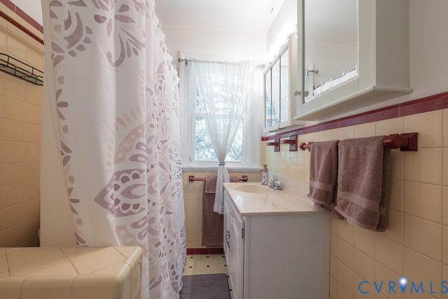 8058 Signal Hill Rd, Mechanicsville, VA 23111
