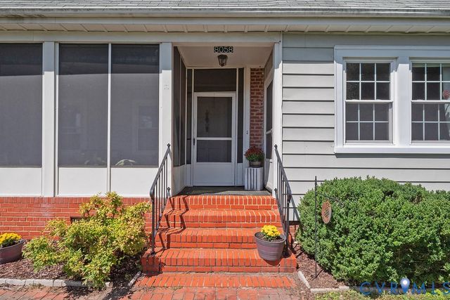 8058 Signal Hill Rd, Mechanicsville, VA 23111