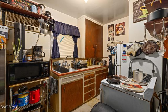 45110 Elm Avenue, Lancaster, CA 93534