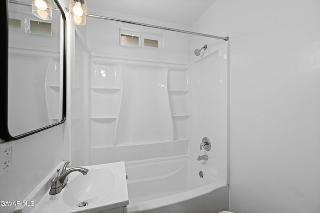 45110 Elm Avenue, Lancaster, CA 93534