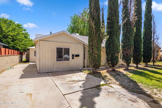 45110 Elm Avenue, Lancaster, CA 93534