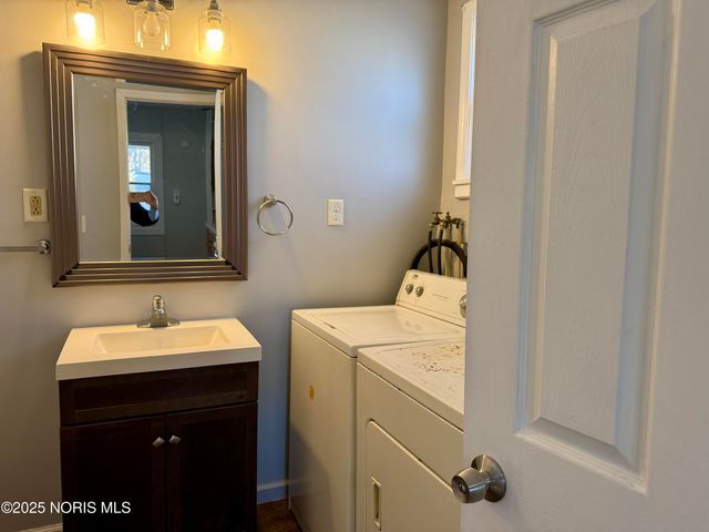 424 Mayberry Street, Toledo, OH 43609