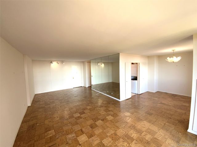 27010 Grand Central Parkway 16S, Floral Park, NY 11005