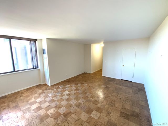27010 Grand Central Parkway 16S, Floral Park, NY 11005