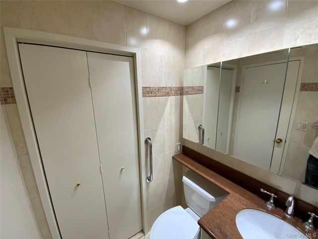 27010 Grand Central Parkway 16S, Floral Park, NY 11005