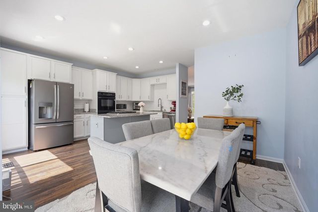 13511 LAVENDER MIST LN, Centreville, VA 20120