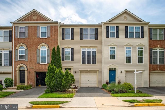 13511 LAVENDER MIST LN, Centreville, VA 20120