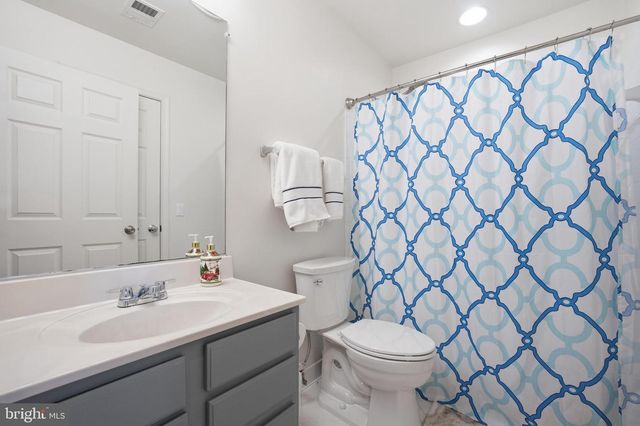 13511 LAVENDER MIST LN, Centreville, VA 20120