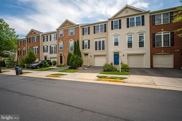 13511 LAVENDER MIST LN, Centreville, VA 20120