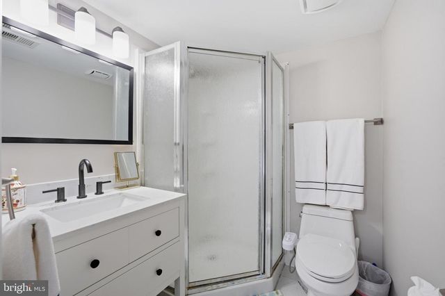 13511 LAVENDER MIST LN, Centreville, VA 20120