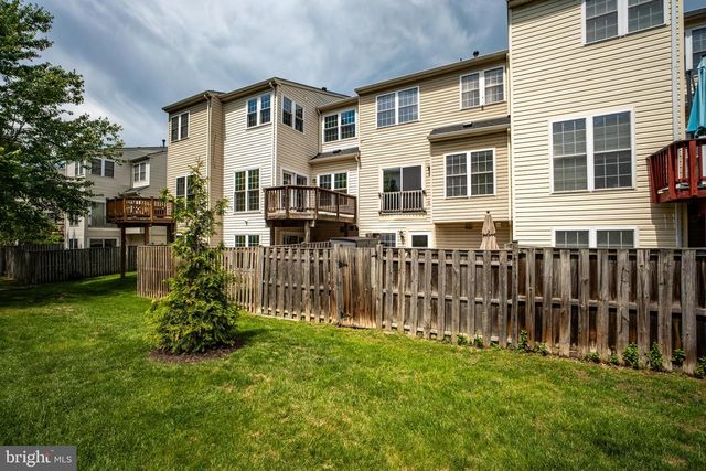 13511 LAVENDER MIST LN, Centreville, VA 20120