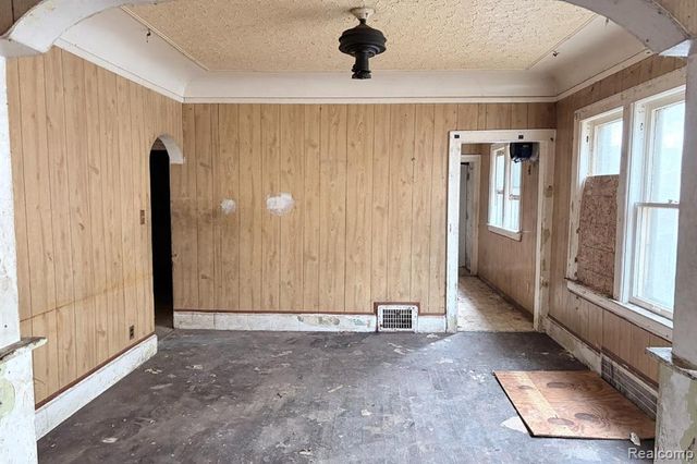 18652 Goulburn Street, Detroit, MI 48205