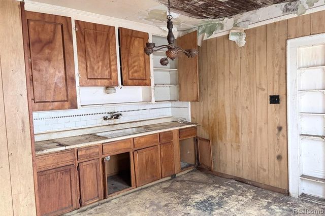 18652 Goulburn Street, Detroit, MI 48205