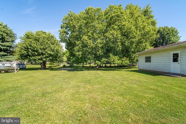 328 CHESTNUT ST, Bainbridge, PA 17502