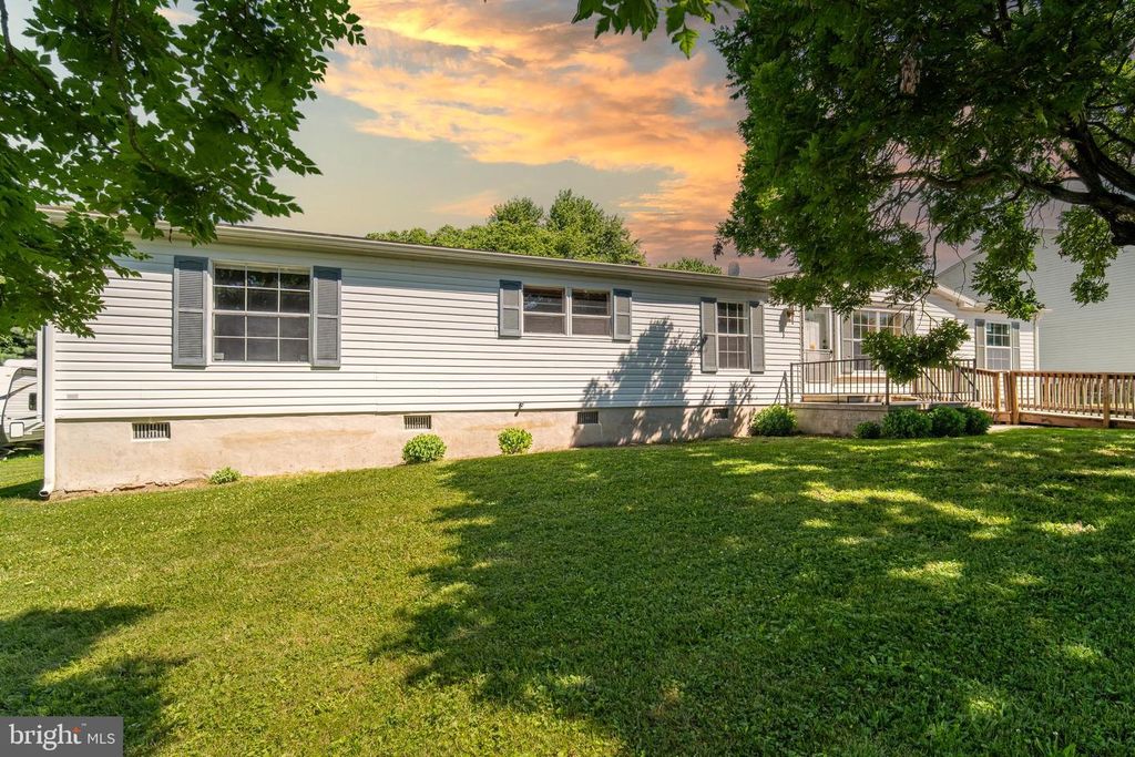 328 CHESTNUT ST, Bainbridge, PA 17502